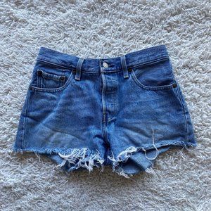 Levi’s 501 Denim Shorts W24